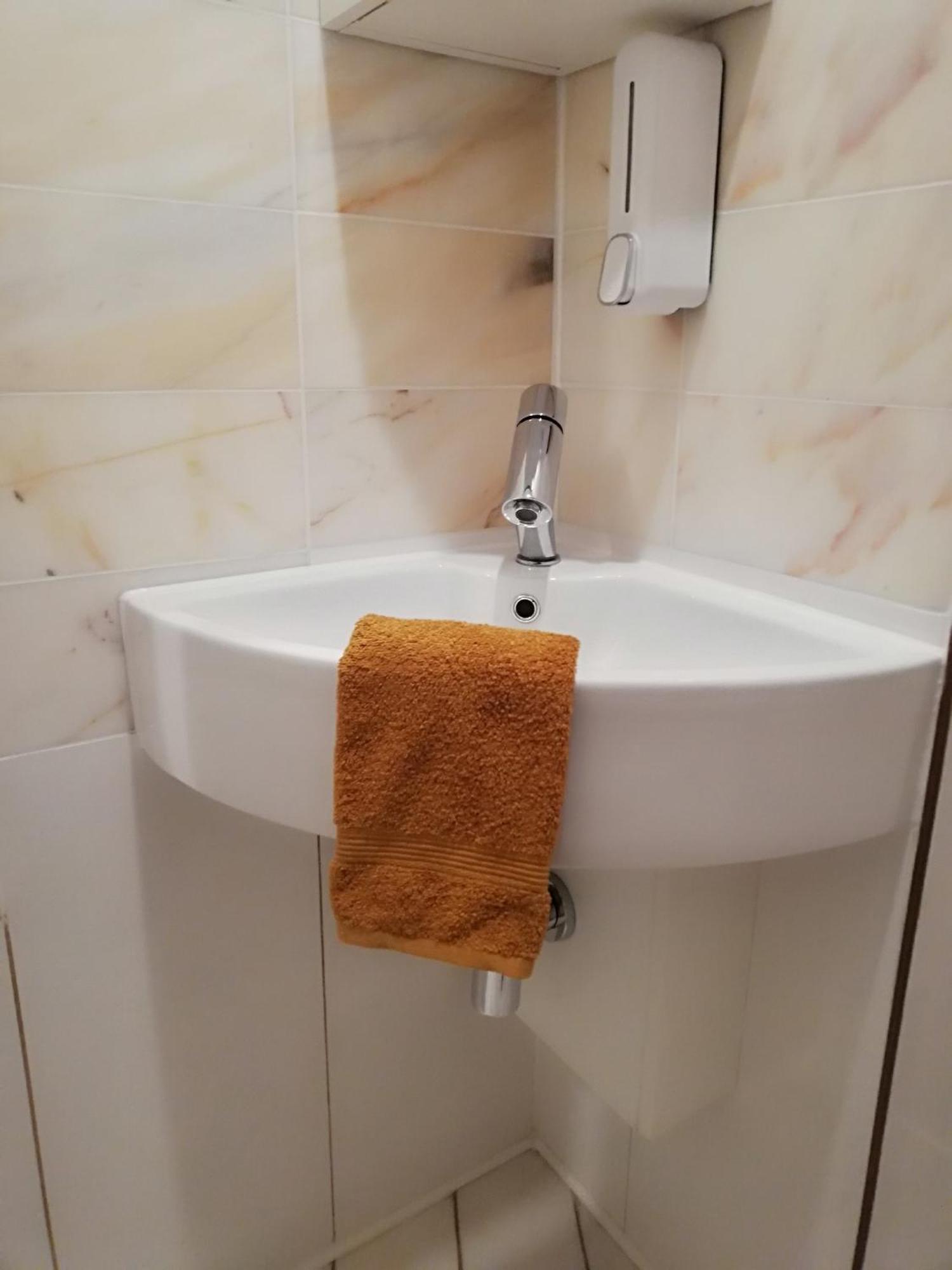 Apartament The Whispering Apple Garden Retreat Morud Zewnętrze zdjęcie